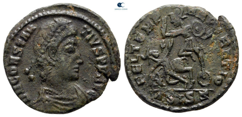 Constantius II AD 347-361. Siscia
Follis Æ

18 mm, 2,86 g



nearly very ...