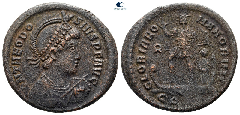 Theodosius I AD 379-395. Constantinople
Follis Æ

24 mm, 5,66 g



nearly...