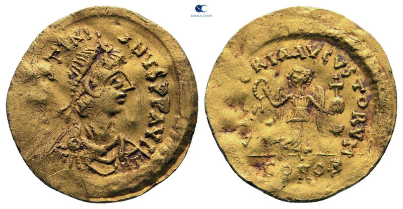 Justinian I AD 527-565. Constantinople
Tremissis AV

16 mm, 1,44 g



ver...