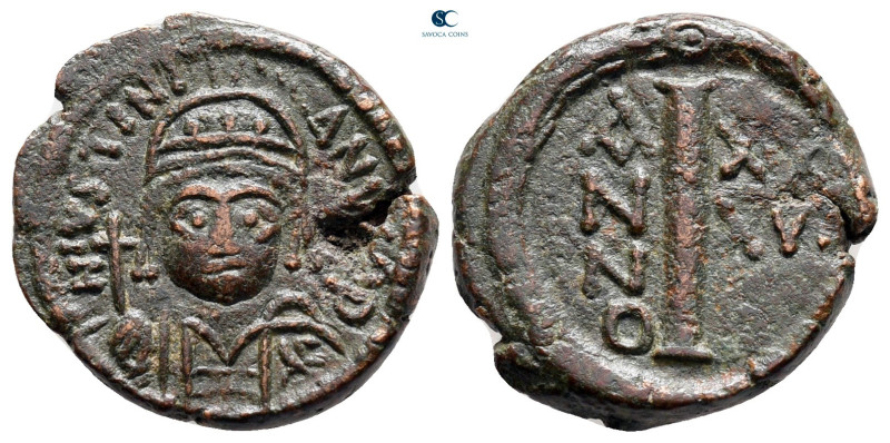 Justinian I AD 527-565. Constantinople
Decanummium Æ

17 mm, 3,38 g



ve...