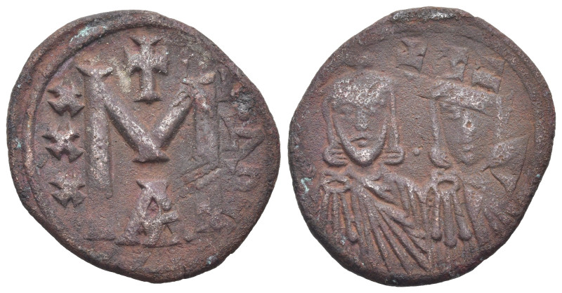 Byzantine
Nicephorus I, with Stauracius (802-811 AD). Constantinople
AE Follis...