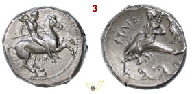CALABRIA Tarentum (334-300 a.C.) Nomos o Statere. D/ Cavaliere con scudo e giavellotto R/ Phalanto su delfino regge una conocchia; a d. un'aquila HN I...
