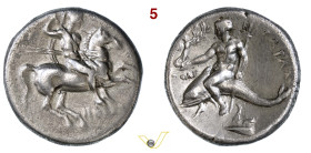 CALABRIA Tarentum Epoca di Pirro (302-281 a.C.) Nomos o Statere. D/ Cavaliere con scudo e giavellotto R/ Phalanto su delfino regge una Nike che lo inc...