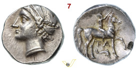 CALABRIA Tarentum (288-281 a.C.) Nomos o Statere. serie campano-tarantina (alleanza monetaria con Neapolis) D/ Testa diademata della ninfa Satyra R/ E...