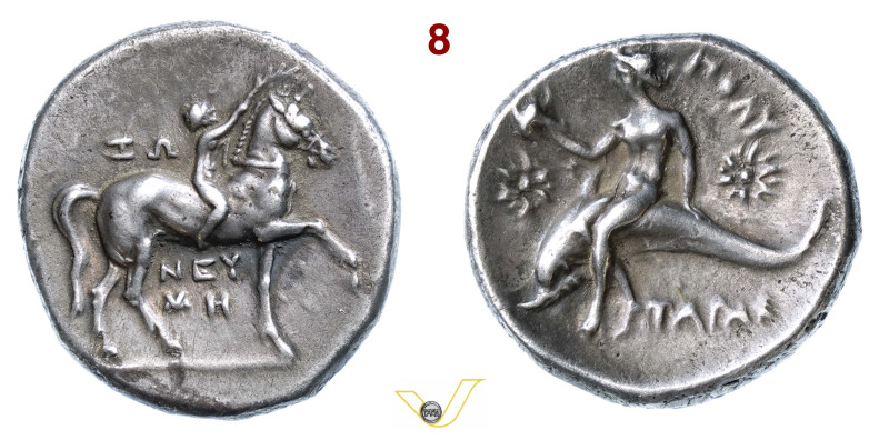 CALABRIA Tarentum (281-272 a.C.) Nomos o Statere. D/ Efebo su cavallo regge una ...