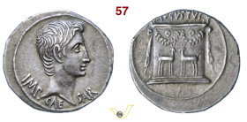 AUGUSTO (27 a.C. - 14 d.C.) Cistoforo Efesio, Ionia D/ Testa a d. R/ Altare con decorazioni e due cervi. RIC 482 Ag g 11,85 mm 27 SPL (No delivery out...