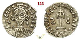 BENEVENTO SICONE, Principe (817-832) Tremisse D/ Busto frontale con globo crucigero R/ Croce potenziata fra S retrograda e C MIR 208 (R4) CNI 19 BMC (...