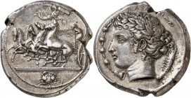 Sicile - Catane Tétradrachme (c. 412-403) Signé Evainète dans la tablette tenue par la Victoire. Rarissime et magnifique exemplaire. Exemplaire de la ...