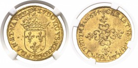 France Louis XIII (1610-1643) Ecu d’or au soleil - Type d’Amiens - 1634 X Amiens. Type rare - La lettre d’atelier est sous l’écu de l’avers. 3.37g - F...