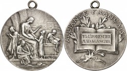 Madagascar Médaille de récompense en argent par J.-B. Daniel-Dupuis avec bélière d’époque - Non daté (1880-1940). Décerné au Lieutenant Forestier de l...