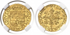 Pays-Bas - Utrecht Philippe II (1555-1581) 1 couronne d’or - 1573 Utrecht. Rarissime et magnifique exemplaire. Le seul exemplaire gradé. 3.36g - Del. ...