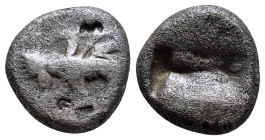 Achaemenid Kingdom. Darios I to Xerxes II. Ca. 485-420 B.C. AR siglos (16mm, 5.4 g). Persian king or hero in kneeling-running stance right, holding sp...