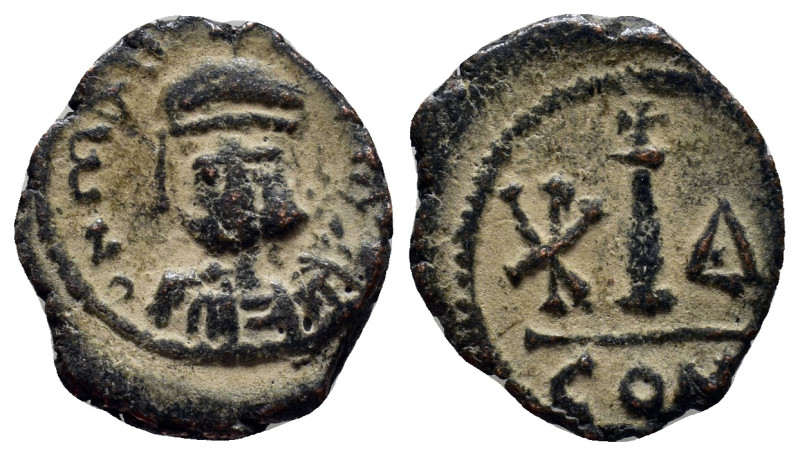 Maurice Tiberius. 582-602. Æ Decanummium (18mm, 2.2 g). Constantinople mint. Cro...