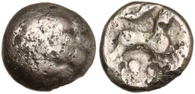 Celtic World. Northeast Gaul, Remi. EL Quarter Stater, late 2nd-mid 1st century BC. Obv. Stylized head. Rev. Horse springing right. Scheers, Traité, 5...