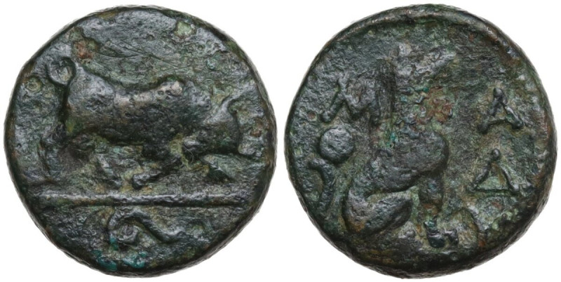 Continental Greece. Thrace, Madytos. AE 13 mm. c. 350 a.C. Obv. Bull butting rig...