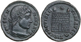 Constantine I (307-337). AE Follis, Siscia mint. Obv. CONSTAN-TINVS AVG. Laureate head right. Rev. PROVIDEN-TIAE AVGG. Camp gate with two turrets, sta...