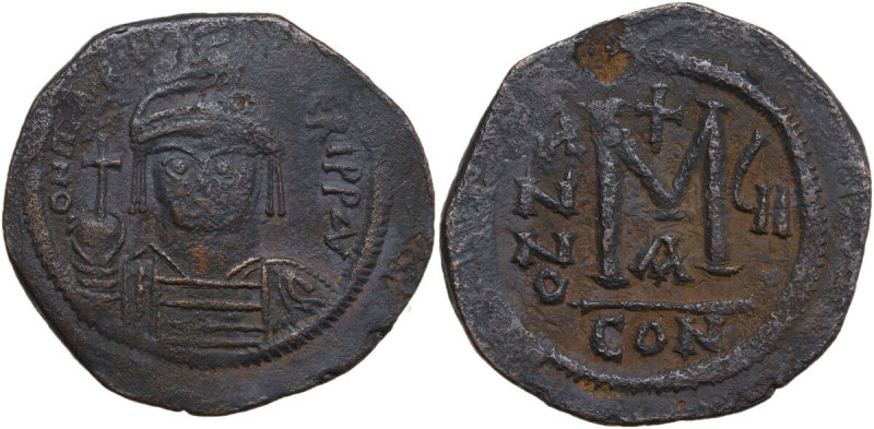 Maurice Tiberius (582-602). AE Follis. Constantinople mint. Obv. Blundered legen...