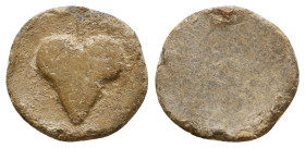 Lead Seals, 7th - 13th Centuries Reference: Condition: Very Fine

 Weight: 2,1gr Diameter: 12,5mm
