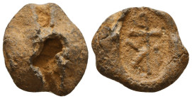 Lead Seals, 7th - 13th Centuries Reference: Condition: Very Fine

 Weight: 5,7gr Diameter: 18,8mm