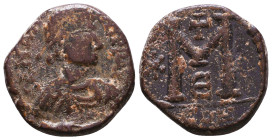 Byzantine Coins AE, 7th - 13th Centuries Reference: Condition: Very Fine

 Weight: 8,1gr Diameter: 21,1mm