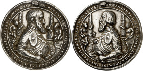 s/d (hacia 1547). Carlos I y Fernando I. Joachimstal. Medalla. (Bernhart 137) (Habich 1908). Grabador: N. Milicz. Anilla eliminada. Muy rara. Plata fu...