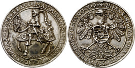 1562. Maximiliano II. (Álvarez Ossorio p. 158, nº 360 rev) (Kress 621 rev). Grabador: Anónima. Maestros de Alemania o Austria. Anilla eliminada. Muy r...