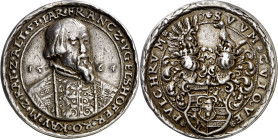1564. Maximiliano II. A Franz Ygelshofer, consejero del emperador. Medalla. (Habich 1647 sim). Listel como láurea. Golpecitos. Rara. Plata fundida. 17...