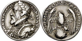 1570. Maximiliano II. Medalla. (Lanna 721). Grabador: L. Richter. Ex Colección Valentín de Céspedes. Rara. Plata fundida. 8 g. Ø24 mm. MBC-.