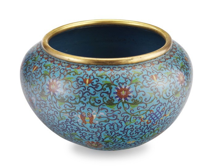 *
Waschschale, China um 1900

Cloisonné. Rund, verziert mit Blumenmotiven und bu...