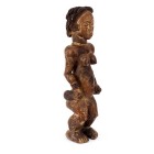*
Weibliche Figur, Westafrika (Joruba?)

Holz geschnitzt, Fassungsreste. H = 60 cm