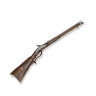 Perkussionsbüchse / Saustutzen, um 1820/40

Z 2
L 86,5 cm

Oktogonallauf (L 48,4 cm), Kal. 13,5 mm, geschobenes Messingkorn. Steinschloss transform. S...