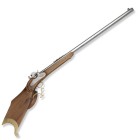 Perkussionsbüchse, italienisch, Kopie um 1975

Z 1-2
L 120 cm

Scheibenwaffe. Oktogonallauf (L 85 cm), Kal. .45, Waffennr. "S 974", sig. "P. Bondini -...