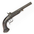 Perkussionspistole, französisch, um 1820/30

Z 2
L 38,5 cm

Oktogonallauf (L 24,5 cm) aus feinst gewickeltem Torsionsdamast, Kal, 16,8 mm, gezogen, et...