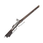 Radschlosskarabiner, deutsch/schweizerisch, um 1650

Z 2
L 110,5 cm

Oktogonallauf (L 75,2 cm), Kal. 17 mm, gezogen (7 Züge), geschobenes Klappvisier ...
