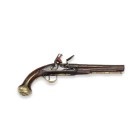 Steinschlosspistole, englisch, um 1760

Z 2
L 37 cm

Rundlauf (L 22,7 cm), Kal. 16 mm, Oberseite bez. "LONDON", Stempel des Büchsenmachers Robert Wils...