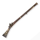 Steinschlossbüchse/Tüfek, osmanisch, 18. Jh.

Z 2
L 107,5 cm

Dunkel angelaufener, gewickelter Damast-Achtkantlauf (L 77 cm), Kal. 16 mm, achtfach gez...
