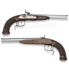 Perkussions-Pistolenpaar, schweizerisch, um1830

Z 2
L 38,5 cm

Oktogonalläufe (L 23,5 cm), Kal. 13,8 mm, gezogen, Oberseite sig. "Gl. LEUPPI À GENÈVE...