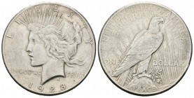 Estados Unidos. 1 dollar. 1928. Philadelphia. (Km-150). Ag. 26,75 g. Escasa. MBC+. Est...200,00.