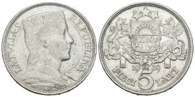 Letonia. 5 lati. 1929. (Km-9). Ag. 24,94 g. MBC+/EBC-. Est...25,00.