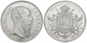 México. Maximiliano. 1 peso. 1866. México. (Km-388.1). Ag. Encapsulada por NGC como AU55. Est...375,00.