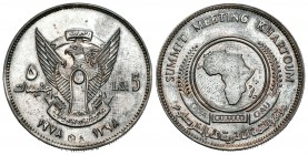 Sudán. 5 libras. 1398 H (1978). (Km-76). Ag. 17,44 g. Organización de la Unidad Africana. SC. Est...35,00.