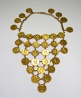 Collar con 36 monedas de oro de diferentes países europeos. 271,76 g. A EXAMINAR. MBC+. Est...8000,00.