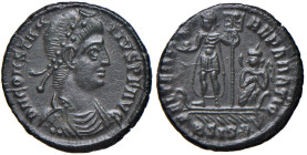 Costanzo II (337-361) AE (Siscia) Busto diademato a d. - R/ L'imperatore su nave a s. - RIC 243 AE (g 2,80) Ex Thesaurus 3, lotto 728
SPL
