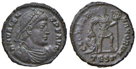 Valente (364-378) AE (Thessalonica) Busto diademato a d. - R/ L'imperatore stante a d. - RIC 16b AE (g 2,65)
SPL