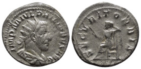 Philip I. Antoninianus. (21mm, 4.7 g) 244-247 AD. Rome. Anv.: IMP M IVL PHILIPPVS AVG, radiate, draped and cuirassed bust to right. Rev.: SECVRIT ORBI...