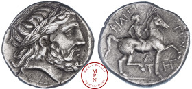 Macédoine, Philippe II (359-336), Tétradrachme, Amphipolis, Av. Tête laurée de Zeus à droite, Rv. ΦΙΛΙΠΠΟΥ, Cavalier à droite tenant une palme, le che...
