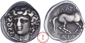 Thessalie, Larissa, Drachme, Vers 356-320 avant J.-C., Av. Tête de la nymphe Larissa de face de trois quart à gauche, Rv. ΛAΡIΣ-AIΩN, Cheval à droite,...