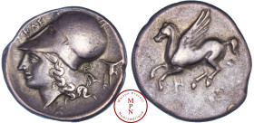 Akarnanie, Anaktorion, Statère, Vers 350-300 avant J.-C., Av. Pégase volant à gauche, un monogramme AN dessous-lui, Rv. Tête casquée d'Athéna à gauche...