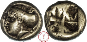Ionie, Phocée (Phocea), Hecte, Vers 477-388 avant J.-C., Av. Tête de femme à gauche, les cheveux retenu d'un Sakkos, sous la tête un phoque, Rv. Carré...