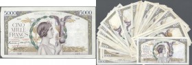 France: large lot of 37 notes 5000 Francs ”Victoire” 1938-1943 P. 97, all mixed dates, all in a bit stronger used condition with folds, holes and bord...